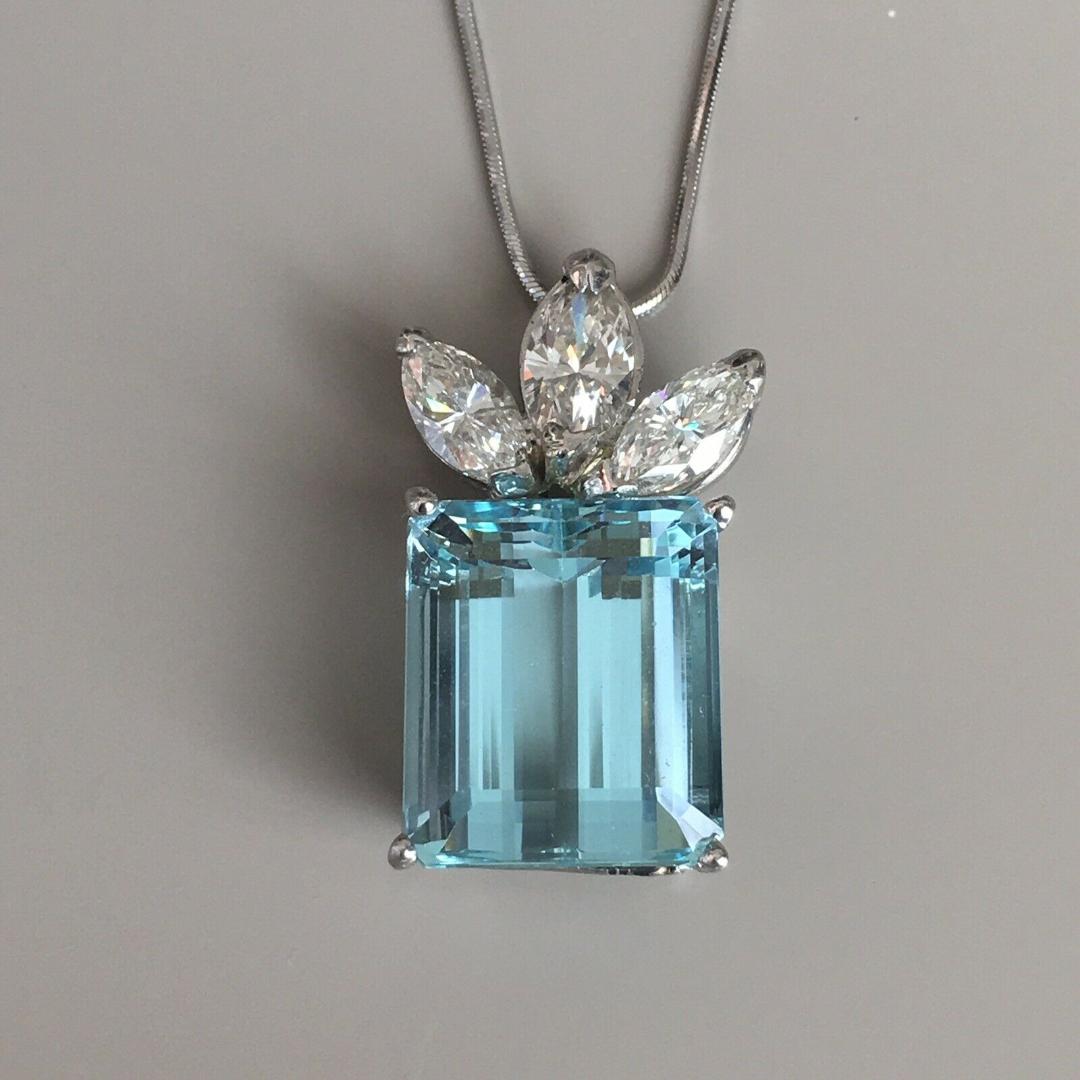 Aquamarine and diamond pendent